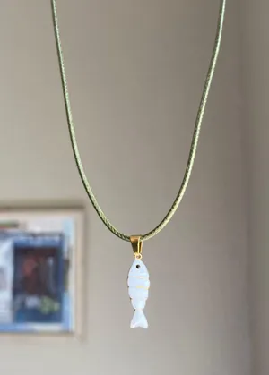 Handmade white & gold stainless/enamel fish boho funky simple necklace🌀🐟💙 thumbnail 4