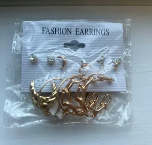 Pack Of Gold Earrings thumbnail 1