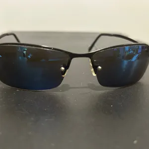 Stylish Black and Blue Sunglasses thumbnail 7