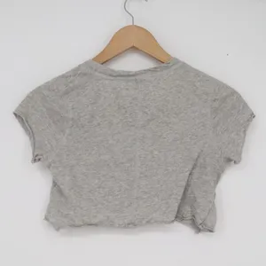 PS Basics by PacSun Heather Grey Cotton Raw Hem Seam Front Crop Top Tee XS thumbnail 4