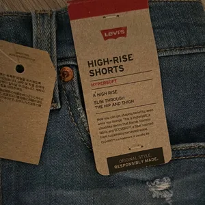 Levi High Rise Hypersoft Shorts thumbnail 3