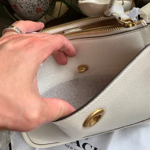 Authentic COACH 1941 Pebbled metallic gold leather 2 zip/Snap/Turnlock Crossbody thumbnail 12