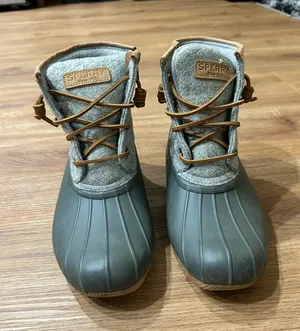 Sperry Women’s Winter Boots  thumbnail 1