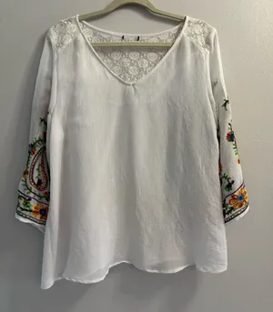 Boho Embroidered V-Neck Blouse White Lace Yoke Floral Bell Sleeve L thumbnail 1