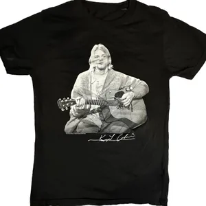Kurt Cobain Unplugged Live W/ Guitar Signature Black‎ T-shirt Size Small thumbnail 1