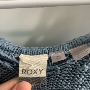 Roxy pullover thumbnail 3