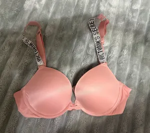 Victoria's Secret Bra Push-Up thumbnail 1