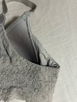 aerie Light Gray Lace-Back Molded Cup Bra Size 32B thumbnail 3