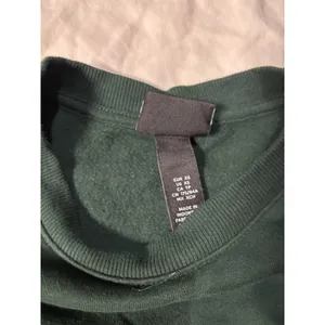 H&M Relaxed Fit Dark Forest Green Crewneck Sweatshirt XS Oversized Pullover thumbnail 5