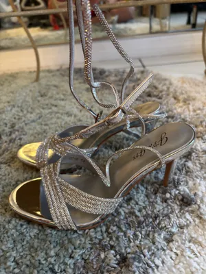 Stunning silver heels size 7.5 🩷 thumbnail 4