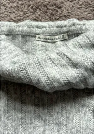 Abercrombie Off The Shoulder Sweater thumbnail 2