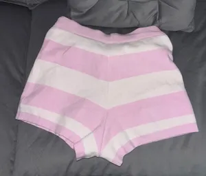 ✨ Cute TJ Maxx find | Pink striped shorts 🌷 Girly, comfy & easy to style 🎀 thumbnail 1