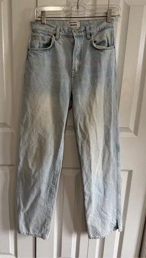Reformation Straight Leg Light Wash Jeans Waist 25 thumbnail 1