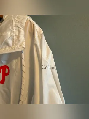 Columbia Women’s Philadelphia Phillies Flash Forward Sea Salt Windbreaker thumbnail 3