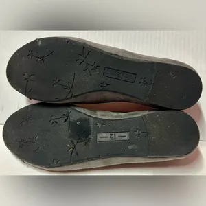 R2 Faux Suede Gray Cap Toe Flats with Silver Glitter Accents Size 9 thumbnail 7