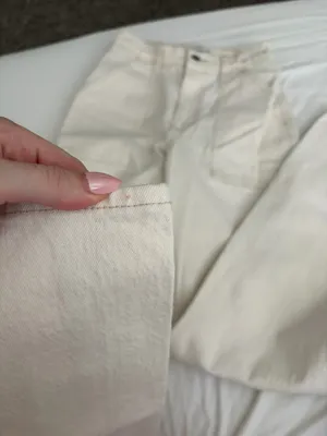 Abercrombie Cream cargo pants thumbnail 4