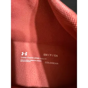 Under Armour ColdGear‎ Womens Small Coral Orange Mock Neck Fleece Sweatshirt thumbnail 4