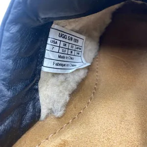 UGG Leather Clogs Mule F8910E Slides Heel Fur Lining USA 7 Snap Detail Rubber thumbnail 8