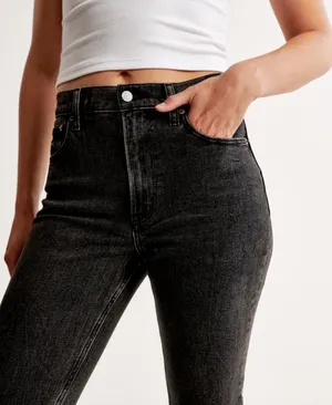 Abercrombie High Rise Mom Jeans thumbnail 6