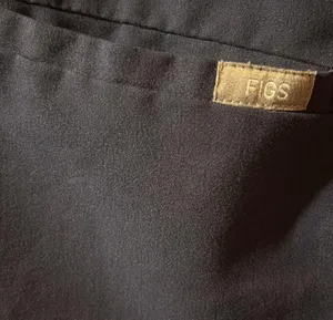 FIGS Casma 3 pocket scrub top thumbnail 3