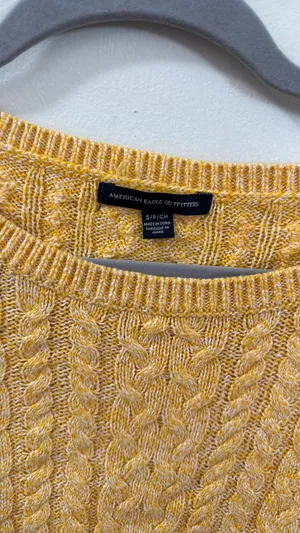 Yellow Sweater American Eagle thumbnail 3