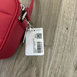 Lululemon wunder puff camera bag thumbnail 3