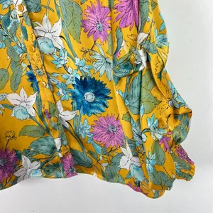 RD & Koko Floral Shirred Long Sleeve V-Neck Top Size Large L EUC L2730 thumbnail 5