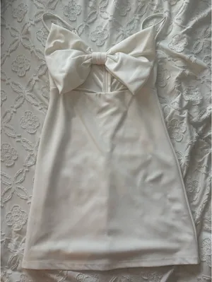 Hello Molly White Dress thumbnail 1