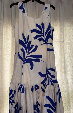 Willow Blue and White Leaf Print Midi Dress thumbnail 1