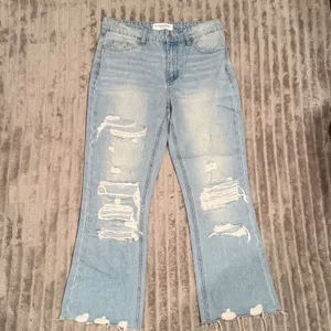 Flying‎ Monkey Vintage Cropped Straight Distressed Jeans Size 27 High Rise thumbnail 2