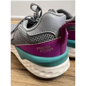 New‎ Balance Fresh Foam Shoes Womens Size 6 Gray Purple Teal Running Sneaker thumbnail 5