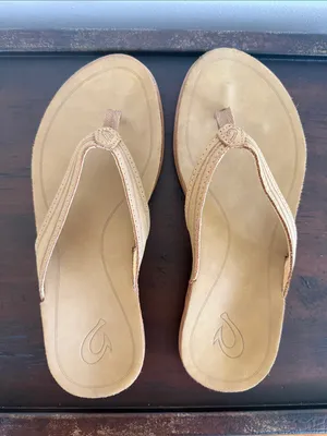OluKai Women’s Aukai Leather Flip-Flop Sandals, Size 6 thumbnail 3