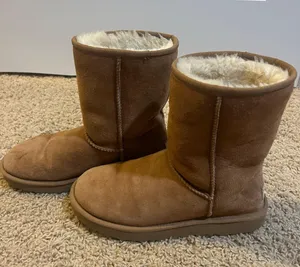 UGG Boots thumbnail 1