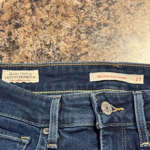 Levis Jeans 721 High Rise Skinny Big E Premium Distressed Y2K Grunge Blue 27 thumbnail 2
