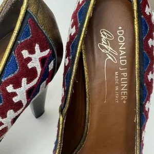 Donald J Pliner Couture Embroidered Peep Toe Platform Pumps Gold Red‎ Blue 6.5M thumbnail 4