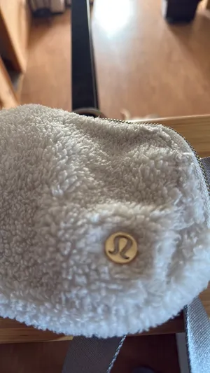 Lululemon Sherpa Belt Bag thumbnail 2