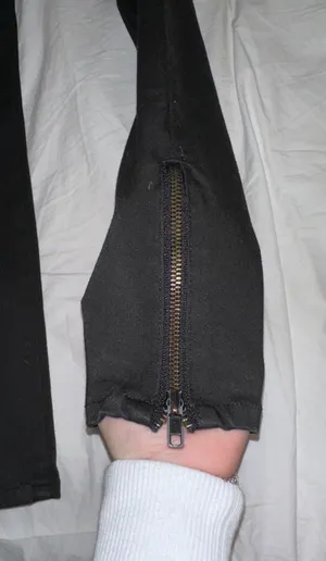 Black Skinny Jeans thumbnail 2