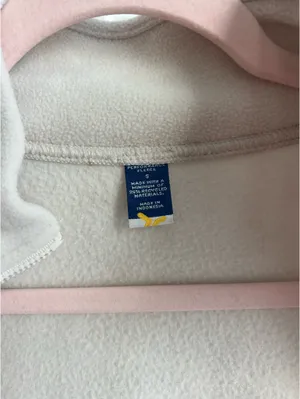 Old navy vest thumbnail 3