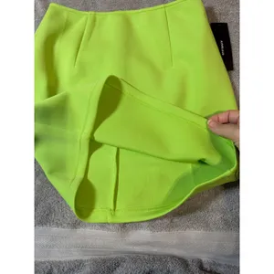 NWT Lulus Size XS Lime She's Bold‎ Neon Green Mini Skirt Y2K Stretch thumbnail 4