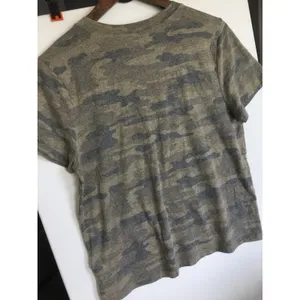 Lucky Brand Camo T Shirt Women’s Large Logo Graphic Tee thumbnail 2