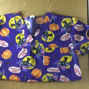 Just Love Halloween Cats Pumpkin Scrub Top 3 Pockets Med/Lrg thumbnail 1