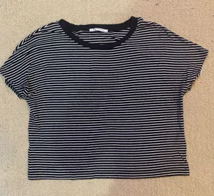 Zara cropped stripe tee thumbnail 1