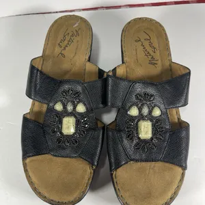 Natural Soul by Naturalizer "Saymore" Beaded Wedge Sandals - Women's Size 10M thumbnail 5