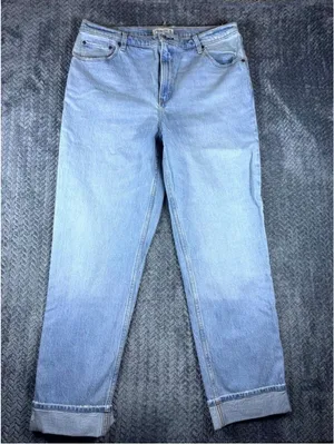 Abercrombie The 90s Straight Ultra High Rise Jeans thumbnail 1