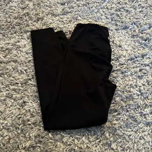 Yogalicious Black Leggings Size Small thumbnail 1