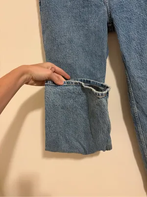 Abercrombie and Fitch The 90s Relaxed Jean size 6 thumbnail 4
