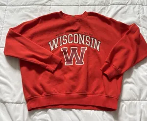 H&M‎ Sweater Womens Medium Red Wisconsin Football Embroidered Crew Neck thumbnail 1