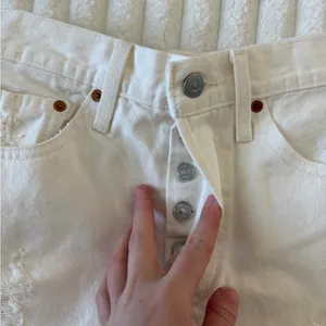 Levi's Women's 501 button fly White Jean Shorts thumbnail 3
