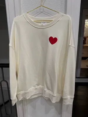 Le Lis I Love You Baby Heart Sweatshirt Ivory Red Size Large NWT thumbnail 3