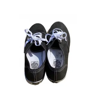 🖤 Vans Classic Women’s Off The Wall Low Lace-Up Sneakers, Black & White Size 8.5 thumbnail 3